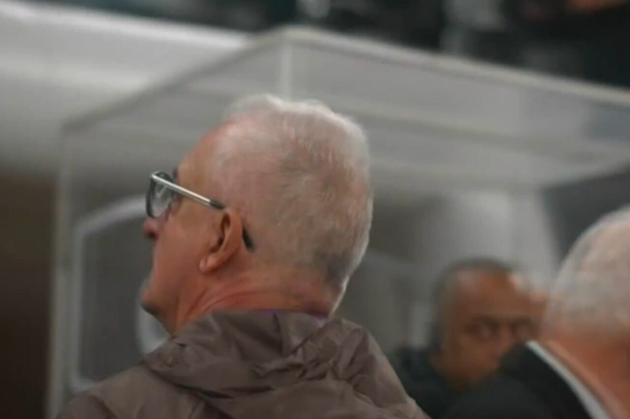 Vídeo: Dorival xinga torcedor do Corinthians após empate contra o Vasco