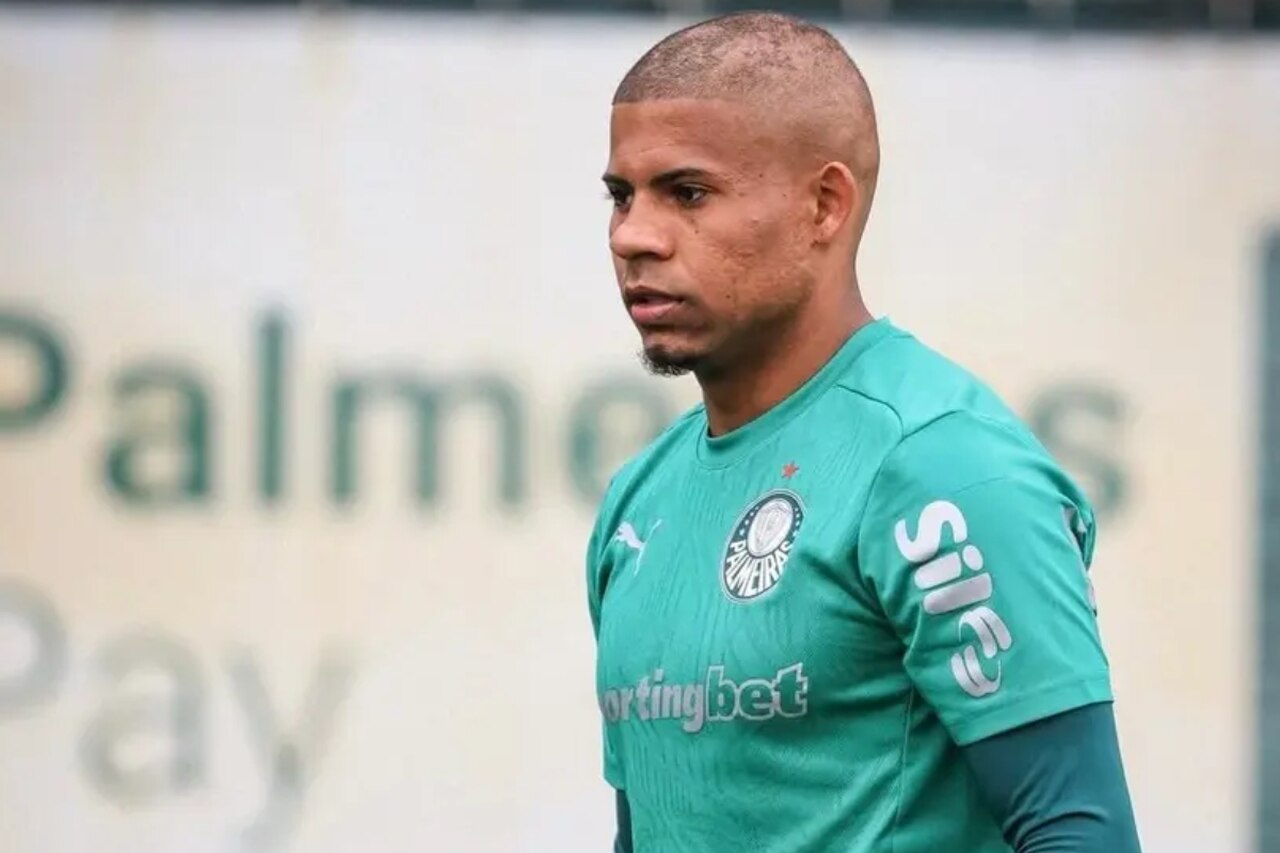 Gilberto, lateral do Alviverde (Foto: Werner Flister/ Palmeiras)
