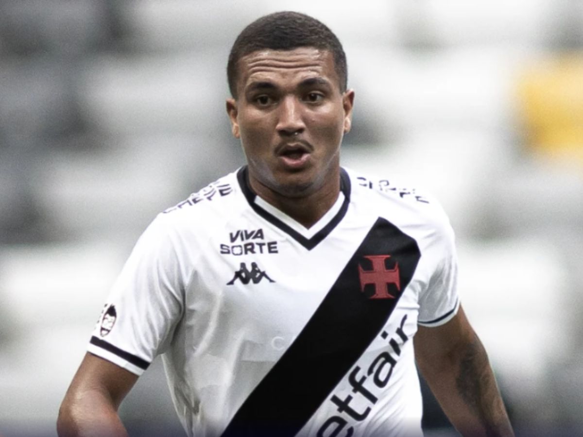 Mateus Carvalho pelo Vasco