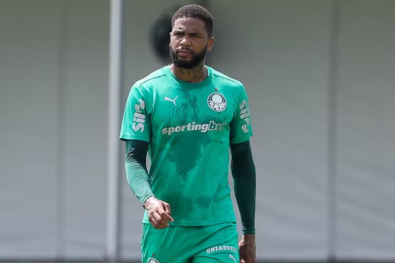 Micael, zagueiro do Palmeiras