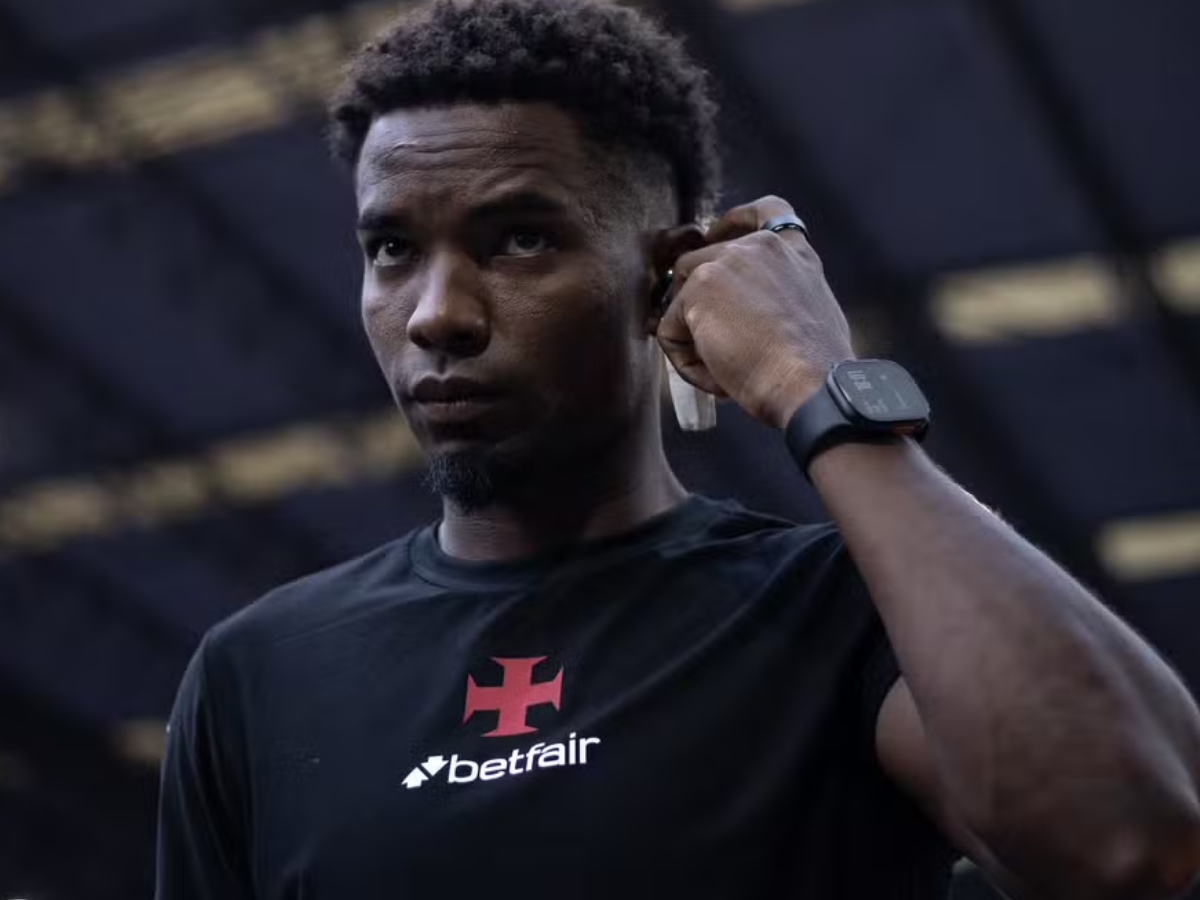 Thiago Mendes pelo Vasco