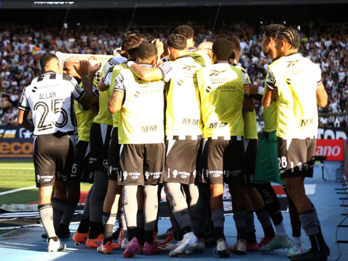 Pode isso? Jogadores do elenco principal do Botafogo são inscritos na Copinha