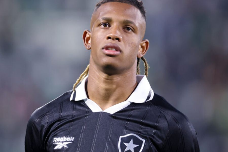 O verdadeiro planejamento do Botafogo sobre Danilo