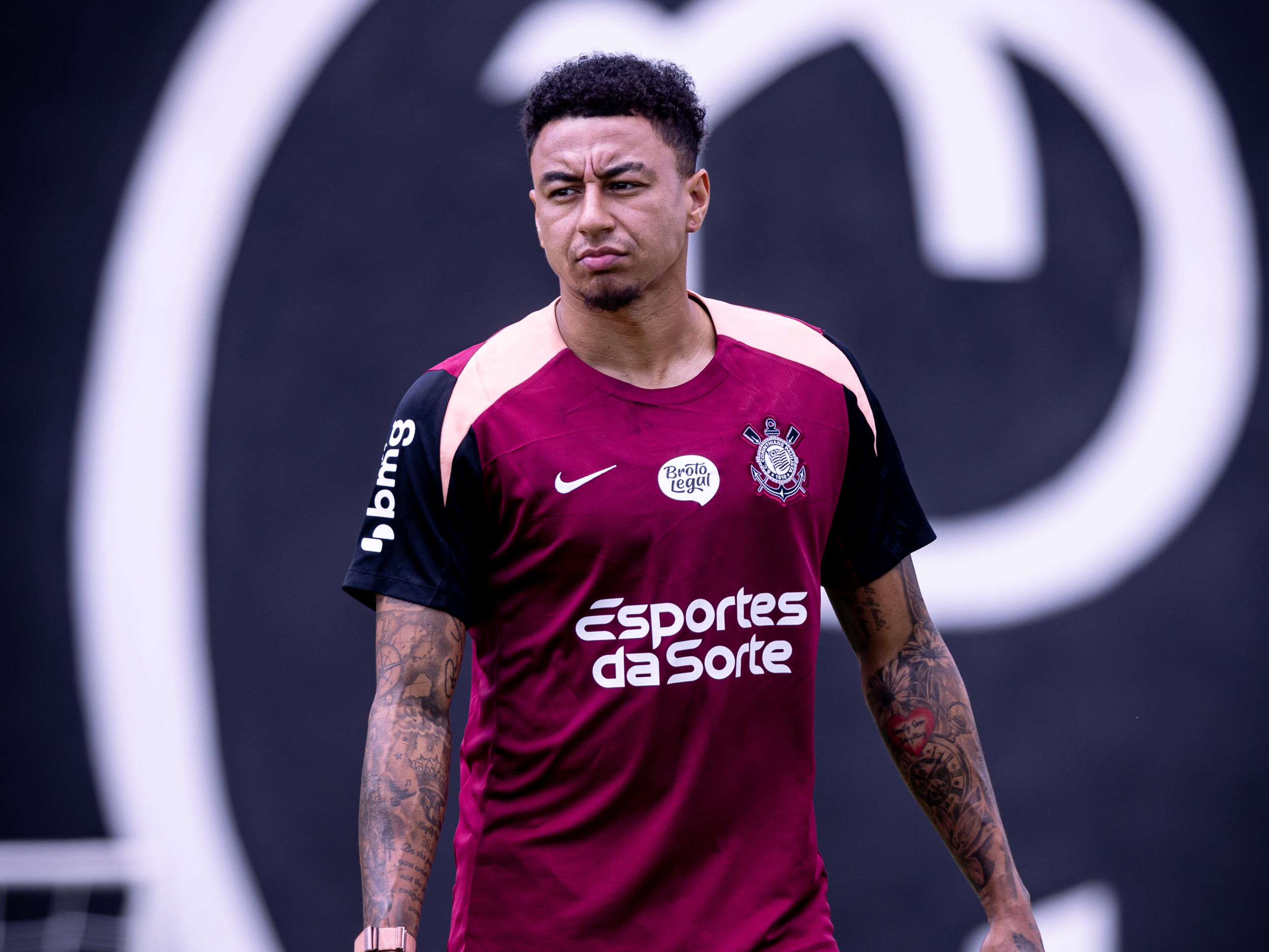 Situação de Lingard, sequência de lesões e declaração de Diniz: as últimas notícias do Corinthians