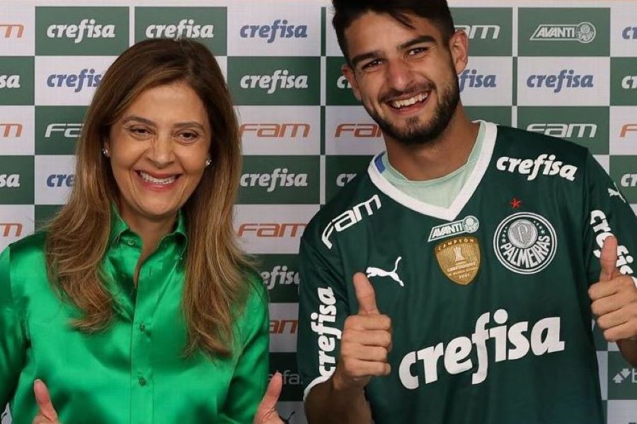 Leila Pereira na apresentação de Flaco López