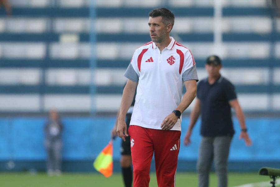 Internacional fecha contratação de reforço para Pezzolano