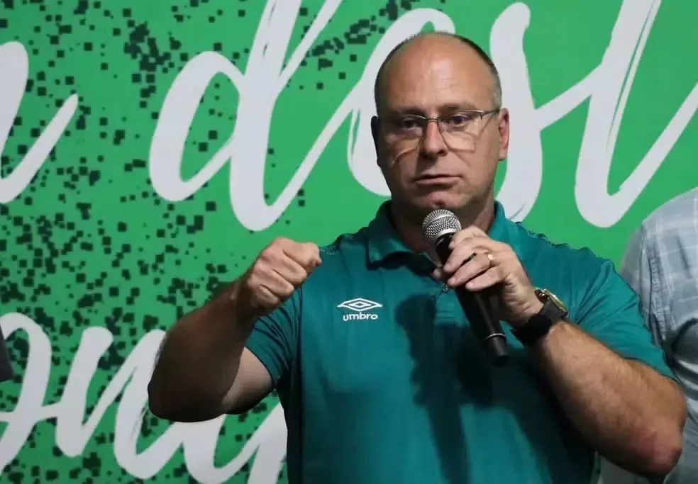 Chapecoense x Flamengo: confusão e soco do presidente marcam bastidores da partida