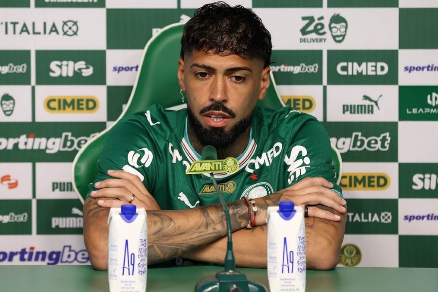 Alexander Barboza, da SE Palmeiras, é apresentado como mais novo atleta do clube