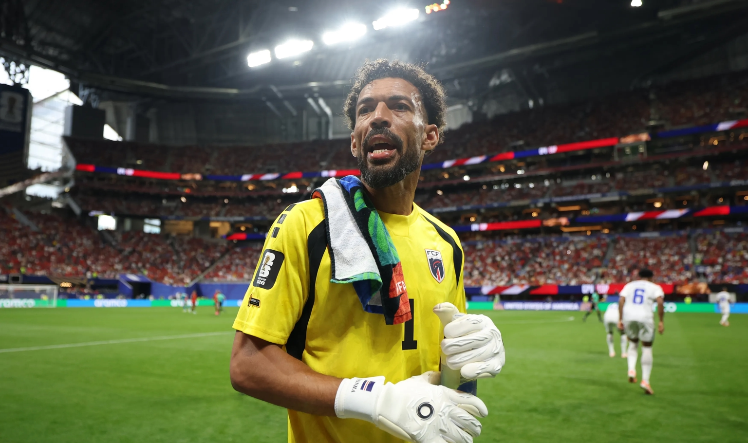 Camisa de Vozinha, de Cabo Verde, bate recorde durante leilão