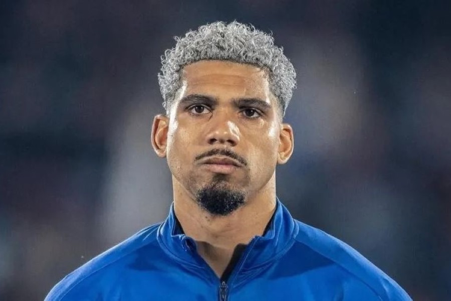 Barcelona busca zagueiro no mercado para evitar problemas por conta Ronald Araújo