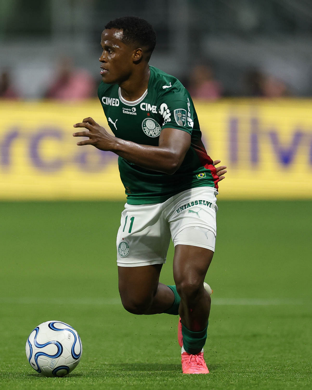 Vídeo: Jhon Árias é vaiado em Fluminense x Palmeiras