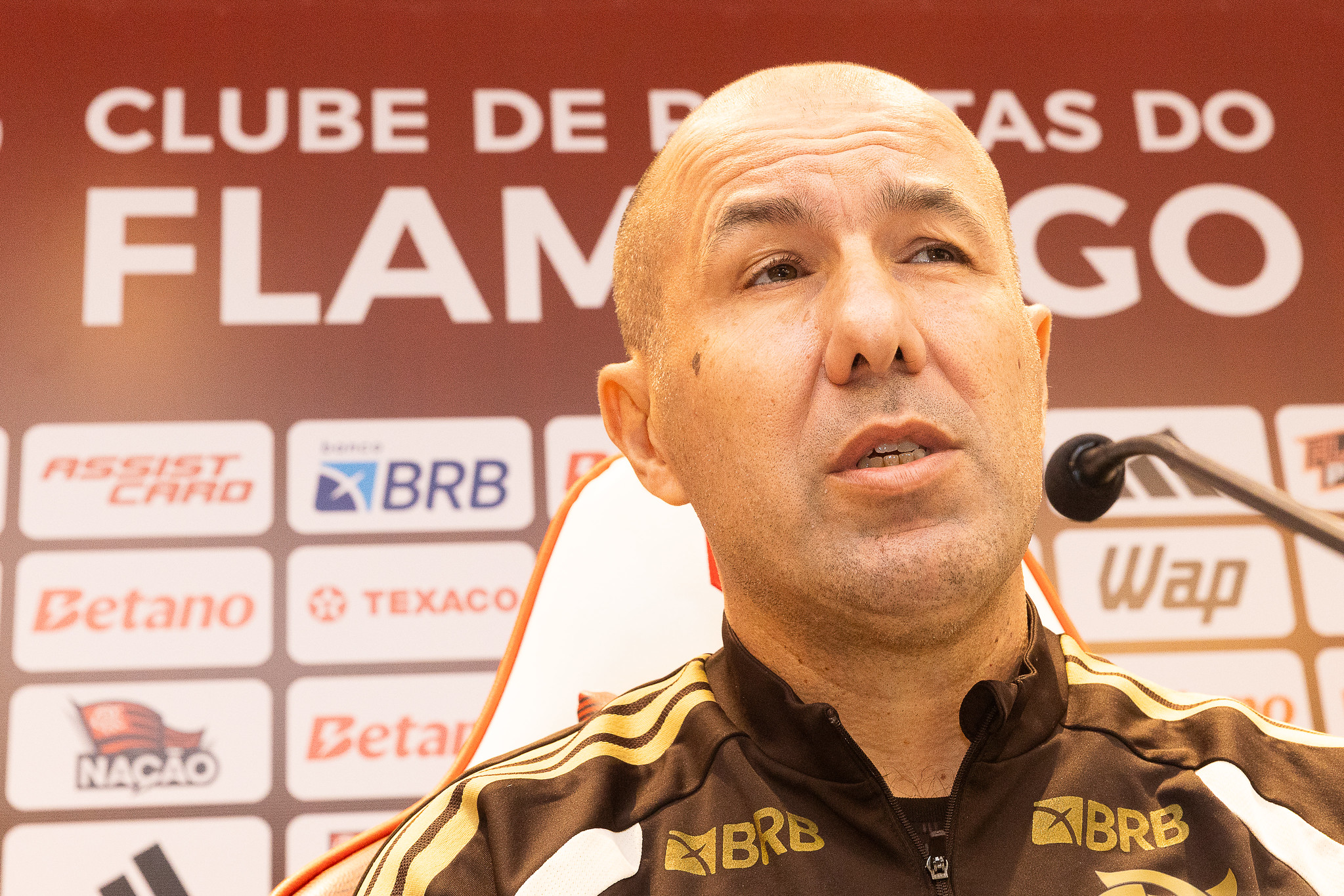 O recado da torcida do Cruzeiro para Leonardo Jardim antes de Flamengo x Cruzeiro
