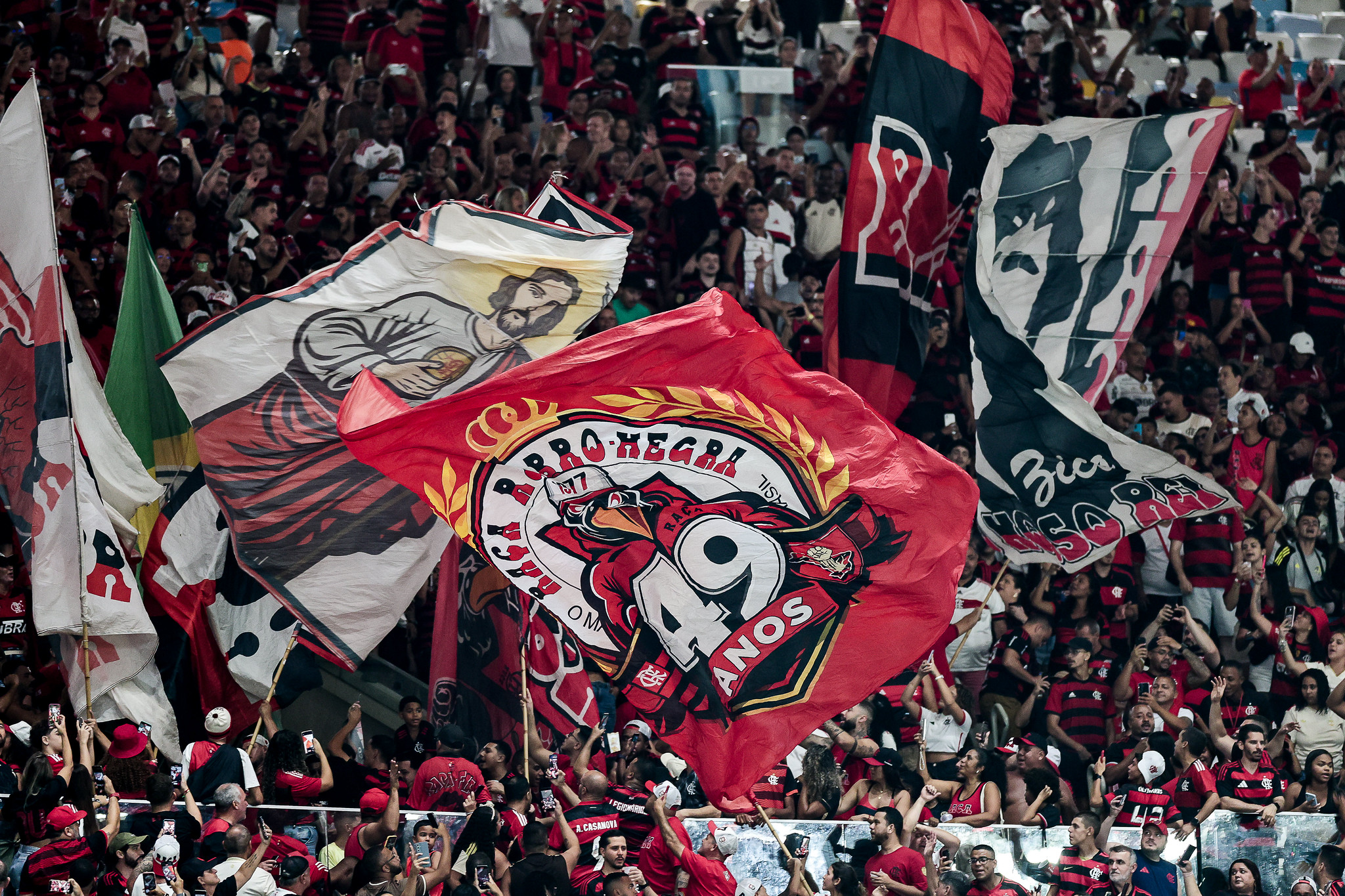 Toma lá, dá cá! Flamengo toma atitude contra a torcida do Cruzeiro