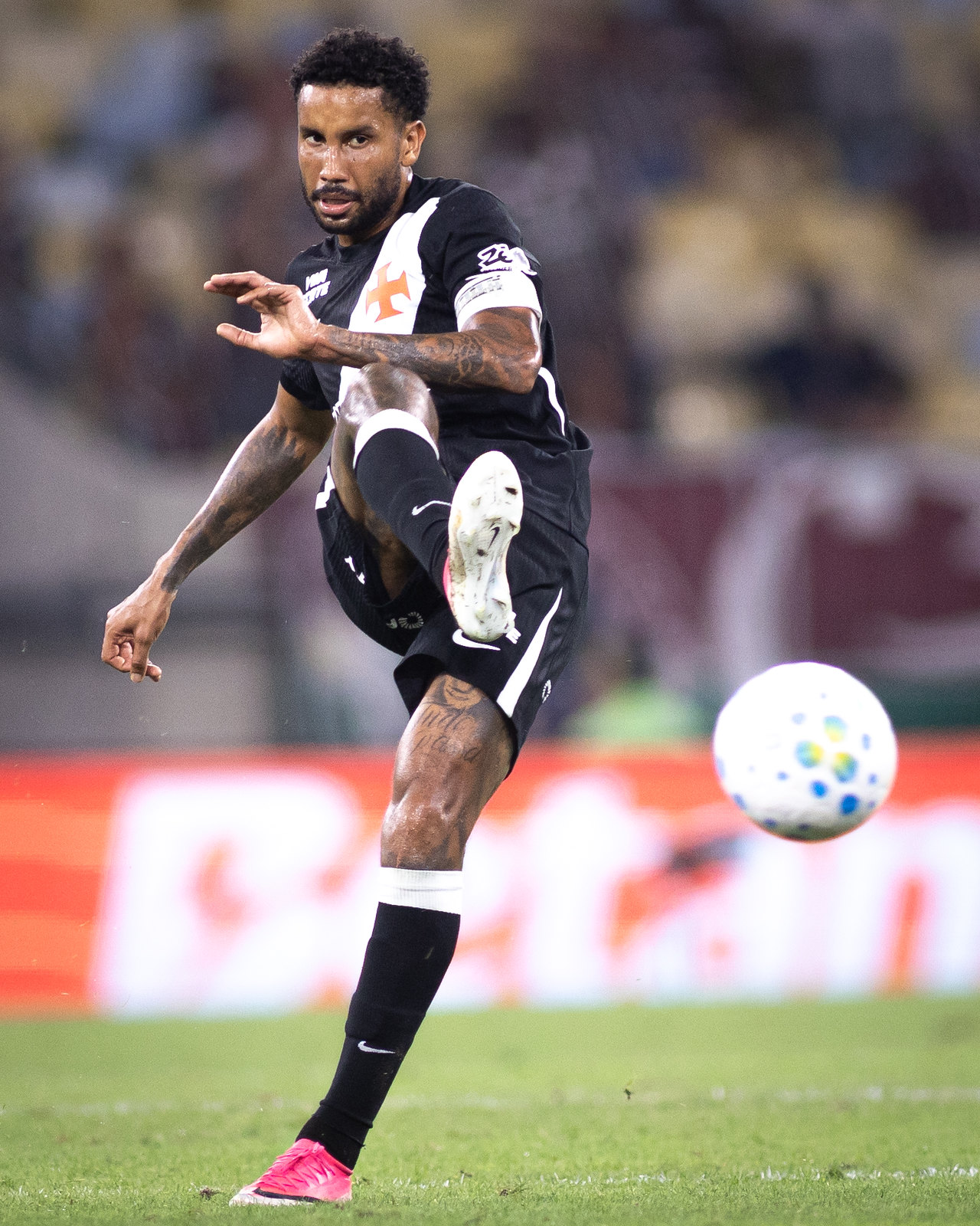 Jair vai renovar com o Vasco?