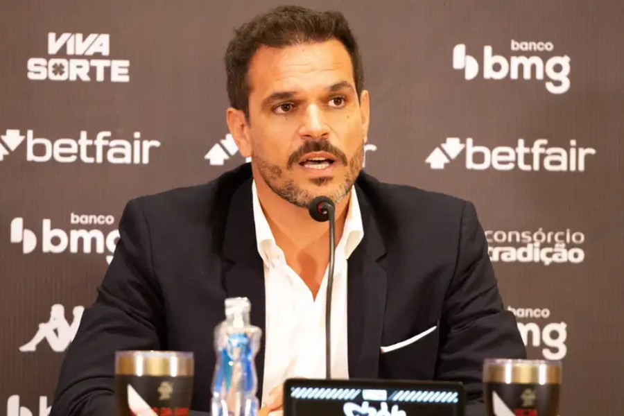 Vasco encaminha contratação de atacante do River Plate