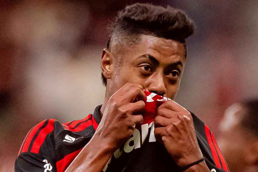 Regulamento da Conmebol prevê punição ao Flamengo por conta de Bruno Henrique
