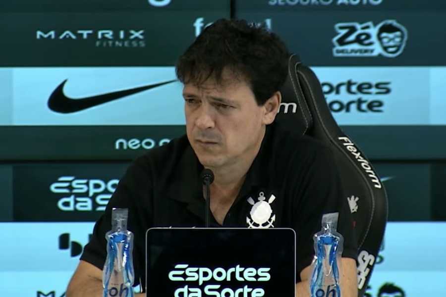 Fernando Diniz esclarece situação de Yuri Alberto no Corinthians