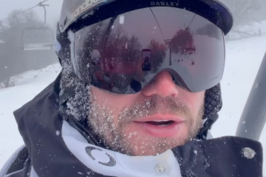 Ex-BBB, Jonas passa por perrengue no exterior