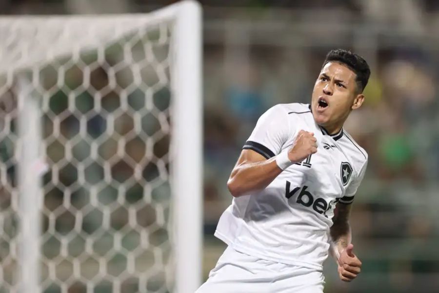 Botafogo avança na contratação de substituto de Matheus Martins