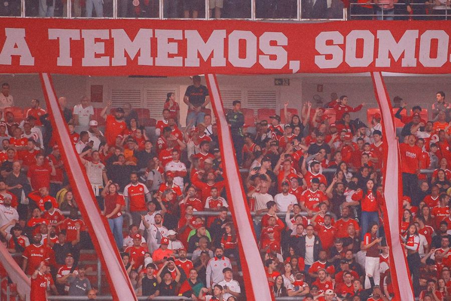 Torcedores protestam contra “vilão” do Inter após empate no Beira-Rio