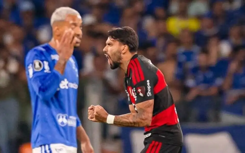 Vídeo: torcedor do Cruzeiro tem reação pouco comum após o gol de Lucas Paquetá
