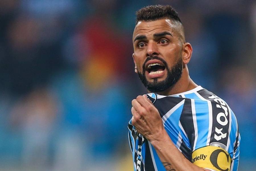 Maicon em fase pelo Grêmio - Foto: Lucas Uebel / Grêmio FBPA