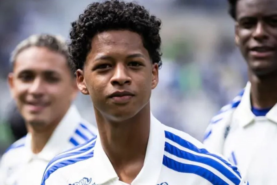 Zé Lucas é sincero sobre estreia no Cruzeiro