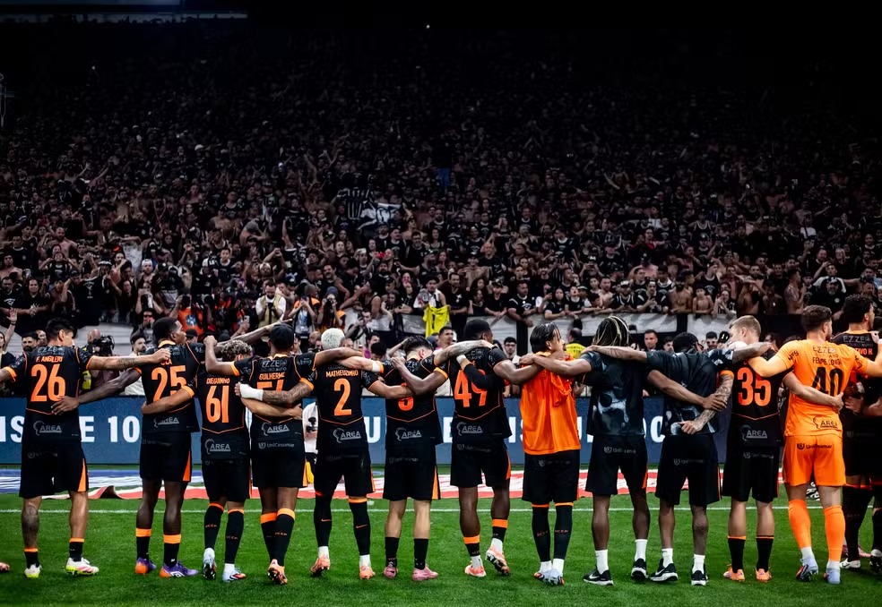 Corinthians chega a 2º mês de atraso em imagem; veja o tamanho da dívida Corinthians chega a 2º mês de atraso em imagem; veja o tamanho da dívida