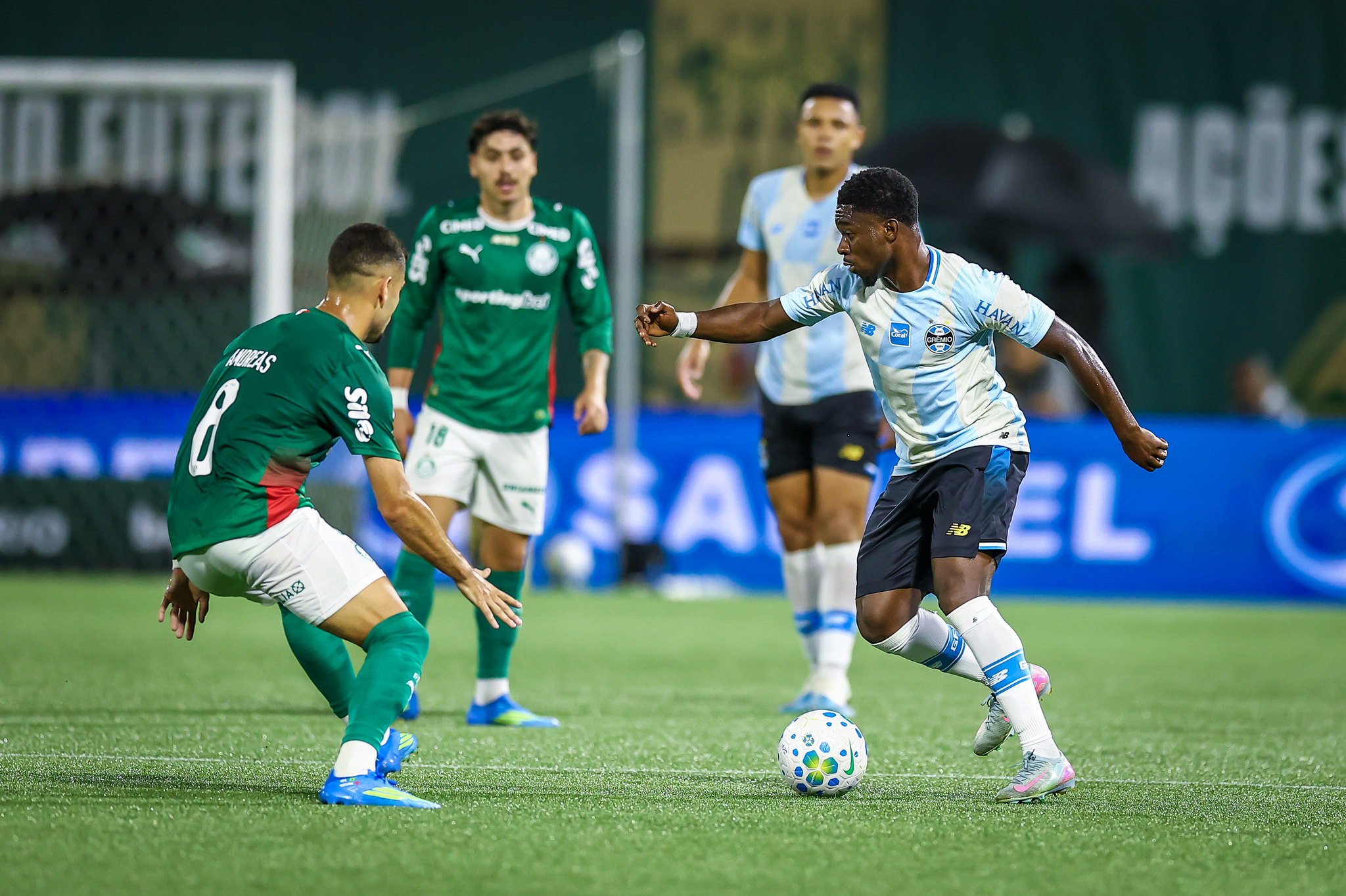 Grêmio x Palmeiras: onde assistir, prováveis escalações e arbitragem Grêmio x Palmeiras: onde assistir, prováveis escalações e arbitragem