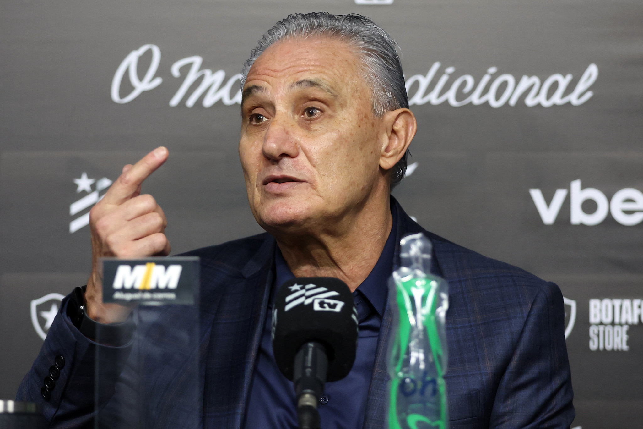 Tite expõe motivo decisivo para assinar com o Botafogo Tite expõe motivo decisivo para assinar com o Botafogo