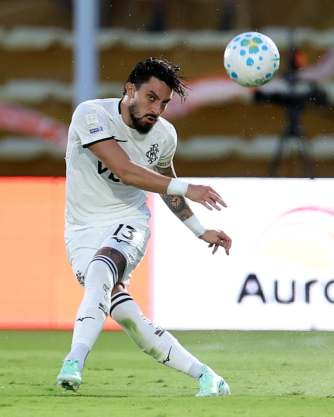 Alex Telles, Marçal, Ferraresi, Vitinho, Gabriel Justino, Arthur Chaves, Bastos, Warleson, Ythallo e Lucas Monzón: os jogadores do Botafogo com mais cortes por jogo no Brasileirão 2026 Alex Telles, Marçal, Ferraresi, Vitinho, Gabriel Justino, Arthur Chaves, Bastos, Warleson, Ythallo e Lucas Monzón: os jogadores do Botafogo com mais cortes por jogo no Brasileirão 2026