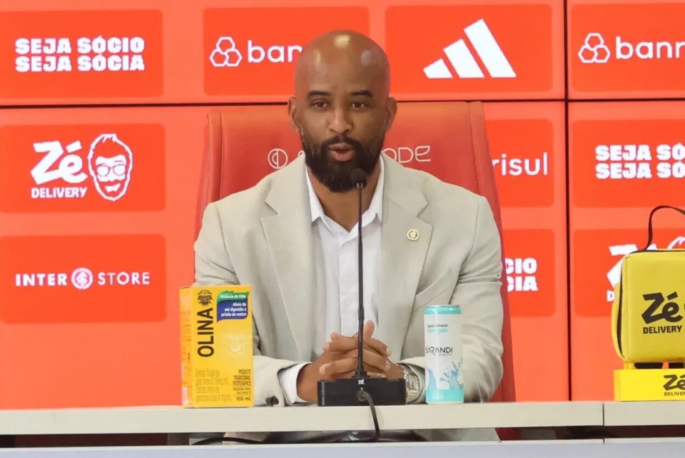 Fabinho Soldado é sincero sobre futuro de Pezzolano no Internacional