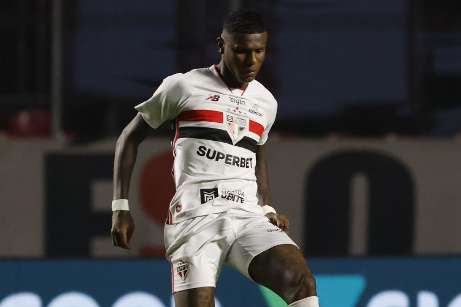 Calleri, Bobadilla, Cédric Soares, Aurélio Buta, Enzo Díaz, Arboleda, Domingos Duarte, Rafael Tolói e Carlos Coronel: todos os jogadores estrangeiros do elenco do São Paulo Calleri, Bobadilla, Cédric Soares, Aurélio Buta, Enzo Díaz, Arboleda, Domingos Duarte, Rafael Tolói e Carlos Coronel: todos os jogadores estrangeiros do elenco do São Paulo