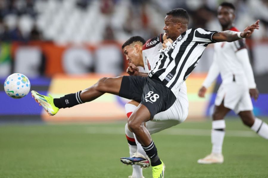 Botafogo emite nota oficial sobre Edenilson Edenilson pelo Botafogo