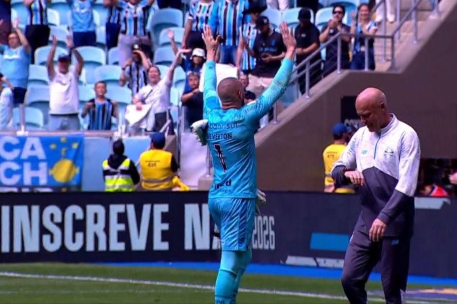 Vídeos! Weverton coleciona milagres e é enaltecido por Gómez após empate em Grêmio x Palmeiras Vídeos! Weverton coleciona milagres e é enaltecido por Gómez após empate em Grêmio x Palmeiras