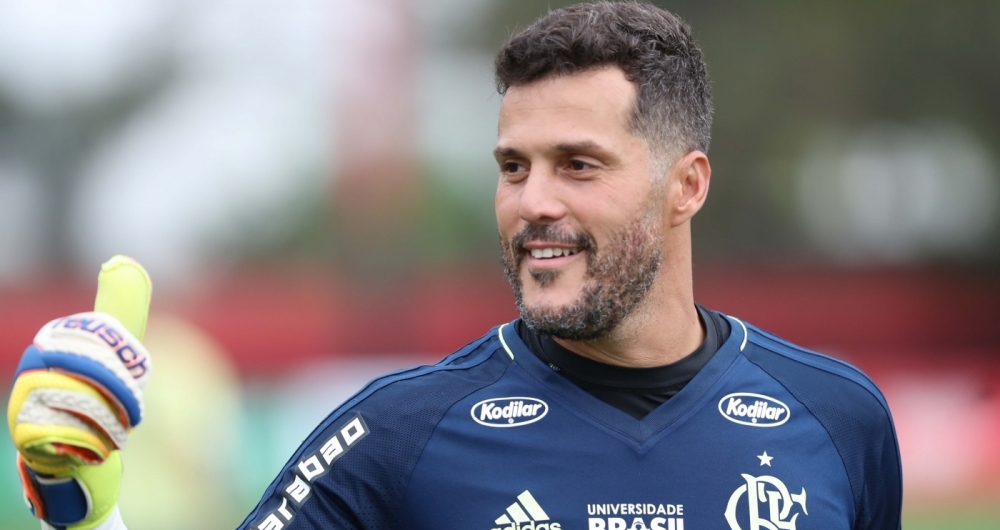 Ex-goleiro do Flamengo, Júlio César expõe problemas financeiros e faz alerta sobre empresário Ex-goleiro do Flamengo, Júlio César expõe problemas financeiros e faz alerta sobre empresário