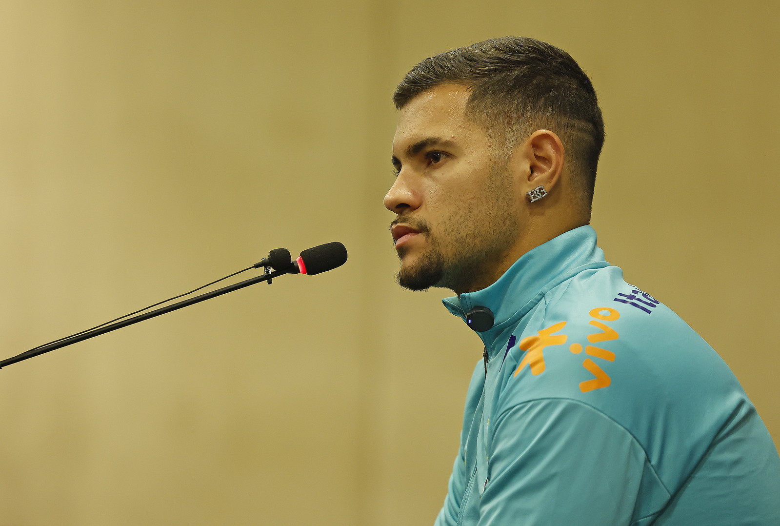 Bruno Guimarães se manifesta após vitória do Vasco na Sul-Americana Bruno Guimarães se manifesta após vitória do Vasco na Sul-Americana