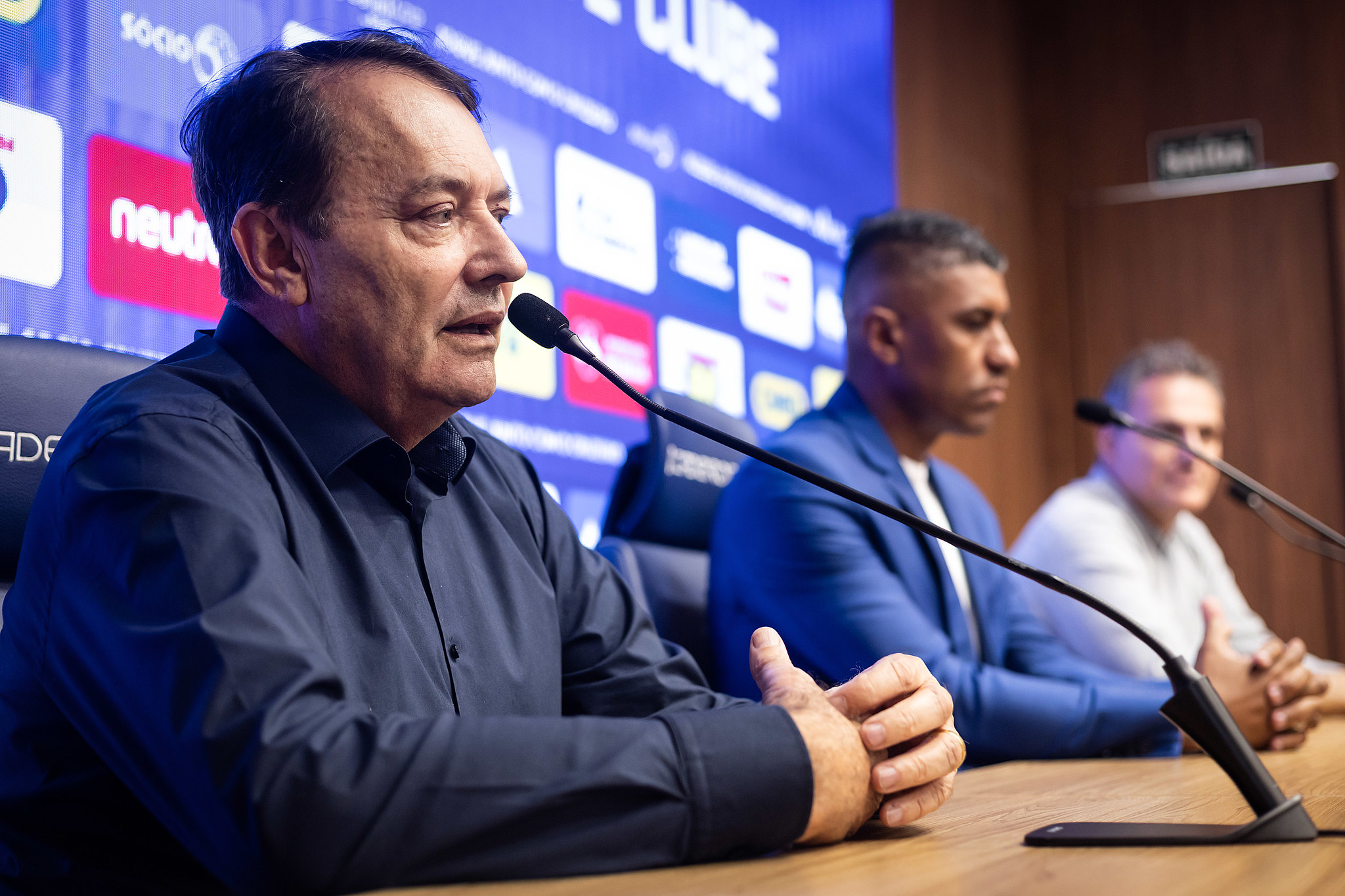 “Enorme ingratidão”: Pedrinho BH rasga o verbo durante coletiva do Cruzeiro “Enorme ingratidão”: Pedrinho BH rasga o verbo durante coletiva do Cruzeiro