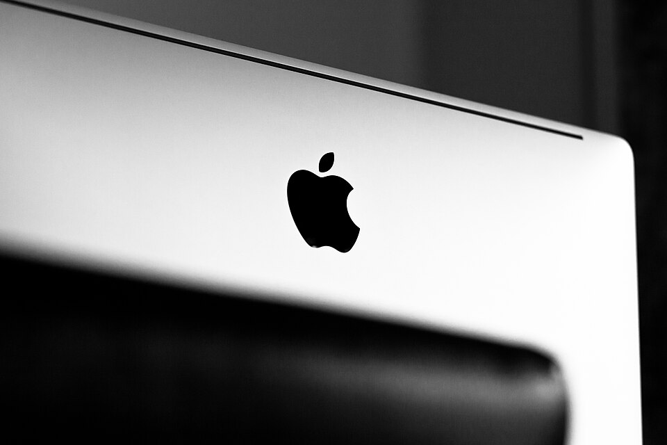 Apple anuncia novo aparelho com desempenho até 50% mais rápido Apple anuncia novo aparelho com desempenho até 50% mais rápido