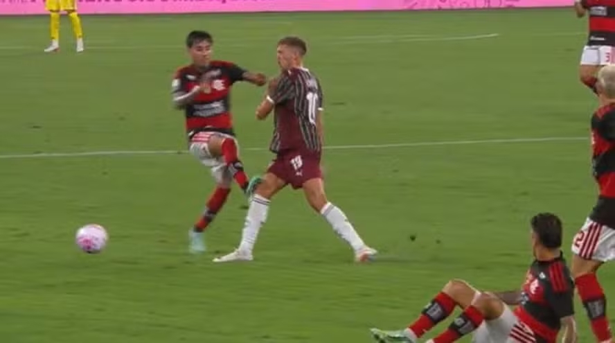 Flamengo: Pulgar pode ser suspenso em até 6 jogos Flamengo: Pulgar pode ser suspenso em até 6 jogos