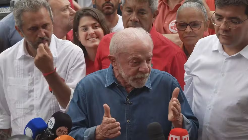 “1 milhão de pessoas”: Lula convoca trabalhadores após ato na Av Paulista “1 milhão de pessoas”: Lula convoca trabalhadores após ato na Av Paulista