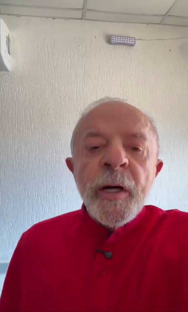 Propaganda eleitoral de Lula envolvendo Flávio Bolsonaro é suspensa Propaganda eleitoral de Lula envolvendo Flávio Bolsonaro é suspensa