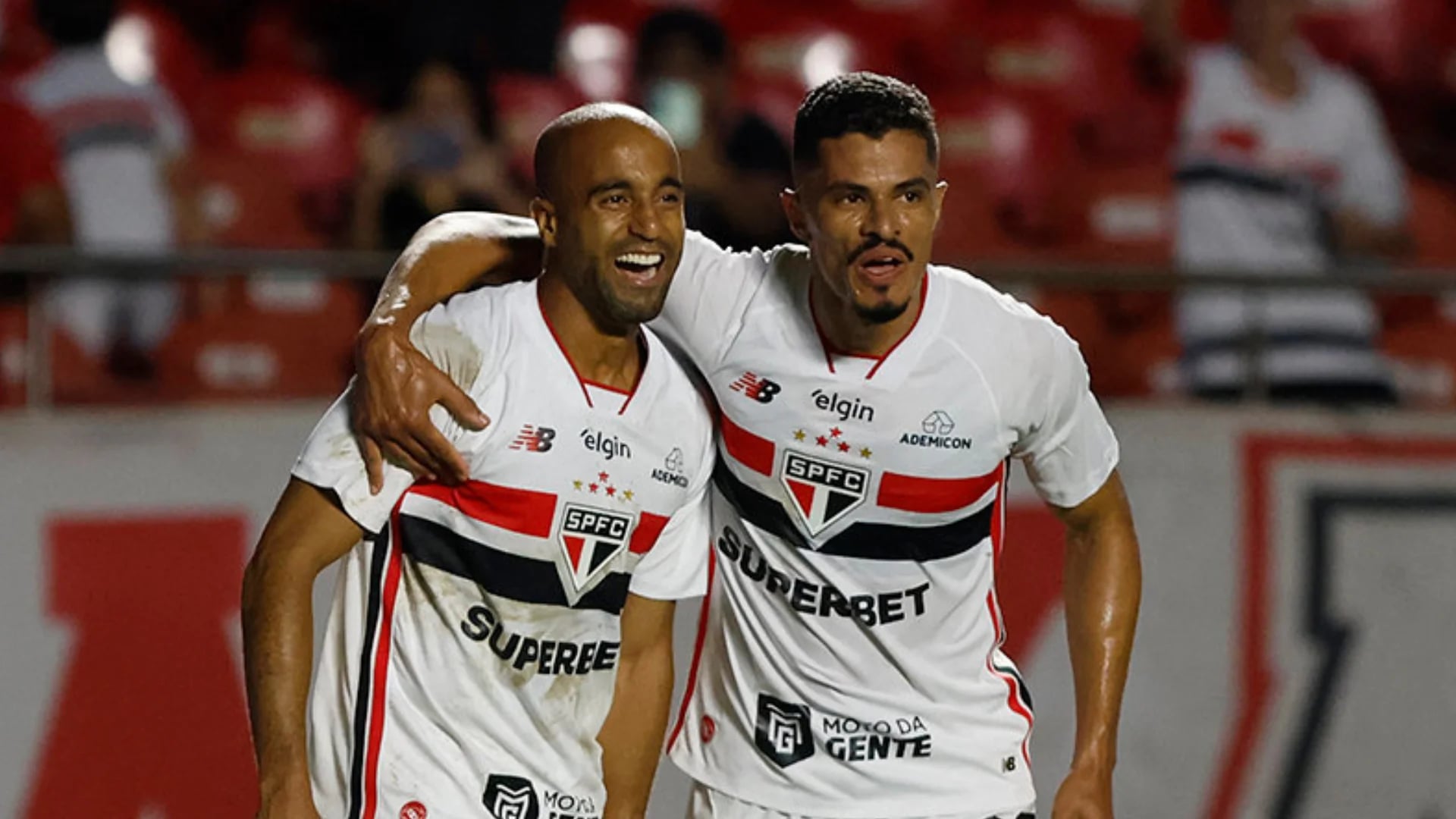 Dorival Júnior é sincero ao falar sobre Lucas Moura Dorival Júnior é sincero ao falar sobre Lucas Moura