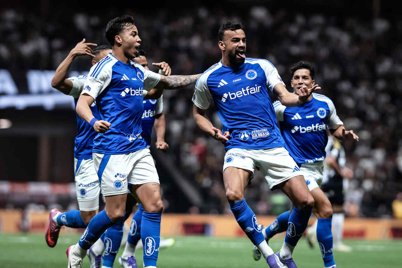 Sem Fabrício Bruno, jovens do Cruzeiro devem ser acionados Sem Fabrício Bruno, jovens do Cruzeiro devem ser acionados