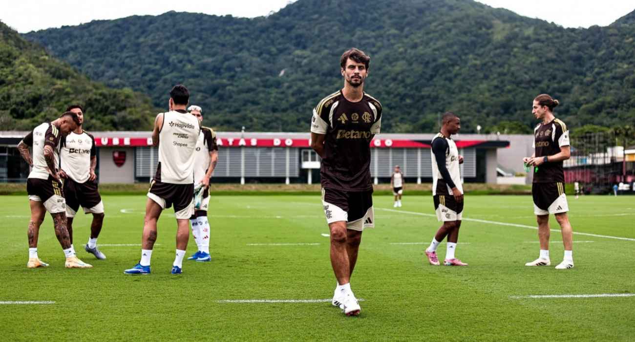Rodrigo Caio revela bastidores envolvendo o zagueiro Danilo, do Flamengo Rodrigo Caio revela bastidores envolvendo o zagueiro Danilo, do Flamengo