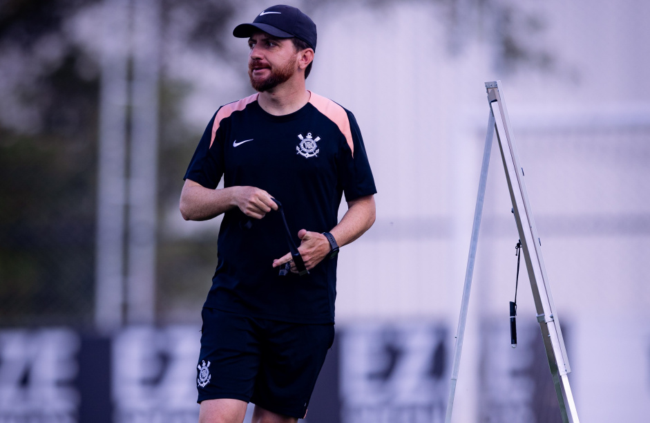 William Batista é sincero ao falar sobre o elenco do Corinthians William Batista é sincero ao falar sobre o elenco do Corinthians